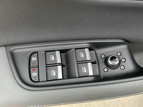 Used 2025 Audi Q7 Premium Plus w/ Premium Plus Package image 15
