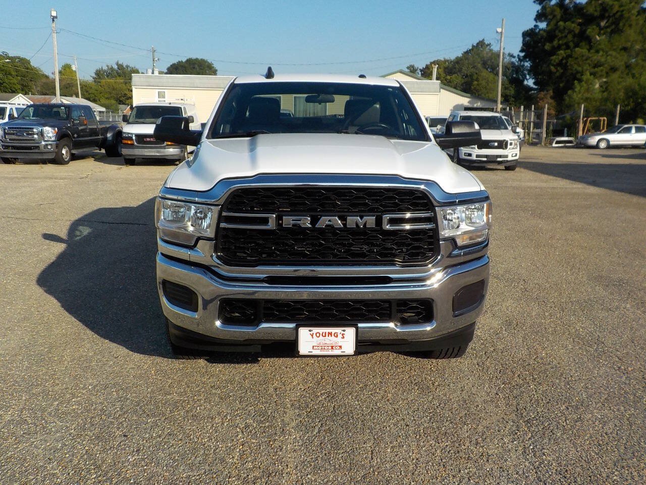 Used 2021 RAM 2500 Tradesman w/ Chrome Appearance Group AWD/4WD image 9