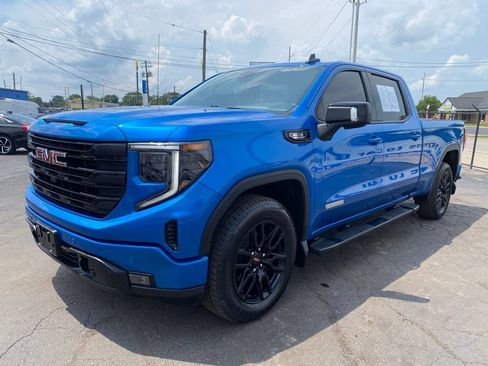 Used 2024 GMC Sierra 1500 Elevation w/ Elevation Premium Package AWD/4WD image 7