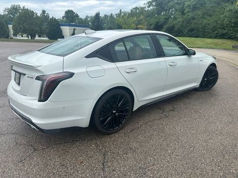 Used 2023 Cadillac CT5 V w/ Platinum Package RWD image 3