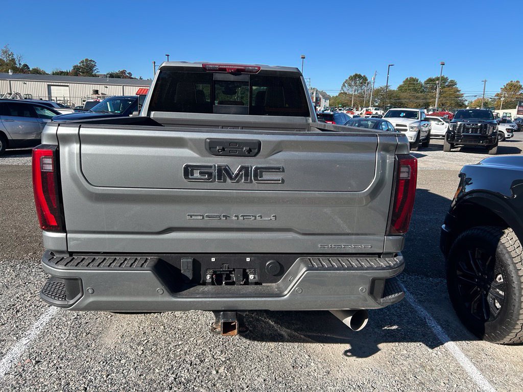 Used 2024 GMC Sierra 2500 Denali Ultimate AWD/4WD image 9