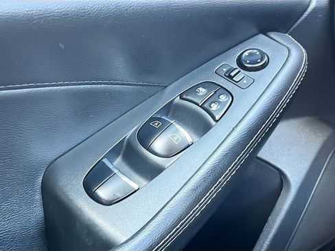 Used 2022 Nissan Maxima Platinum w/ Sport Mat Group FWD image 18