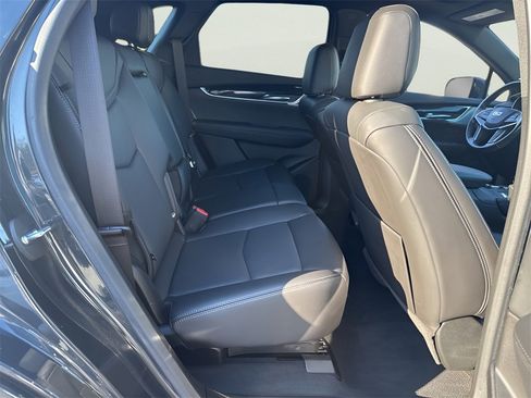 Used 2023 Cadillac XT5 Premium Luxury w/ Technology Package image 18