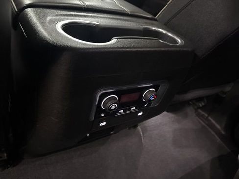Used 2021 Chevrolet Tahoe Premier AWD/4WD image 35