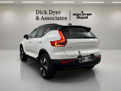 New 2024 Volvo XC40 Recharge Core w/ Protection Package Premier image 5