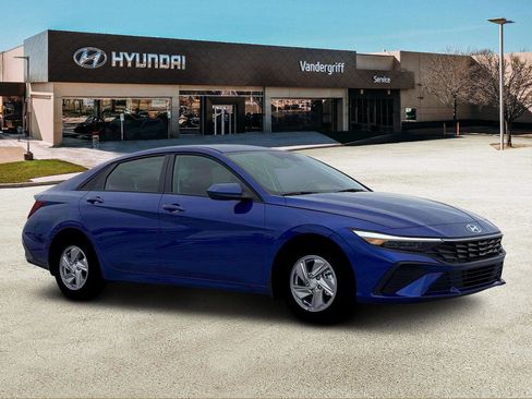 New 2026 Hyundai Elantra SE image 9