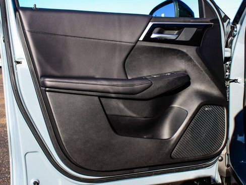 New 2026 Mitsubishi Outlander Trail Edition image 8