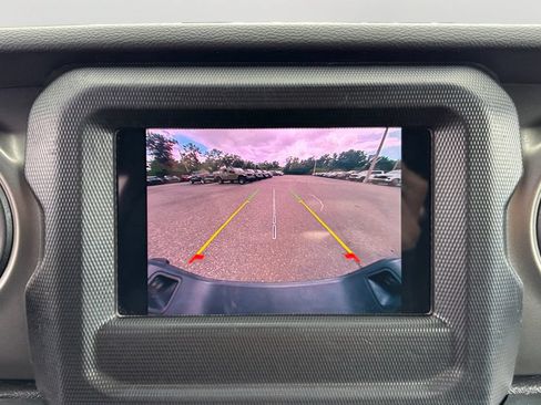 Used 2023 Jeep Gladiator Sport AWD/4WD image 26