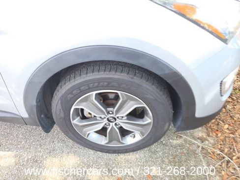 Used 2014 Hyundai Santa Fe GLS FWD image 2