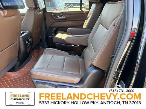 Used 2024 Chevrolet Suburban High Country w/ Advanced Technology Package image 16