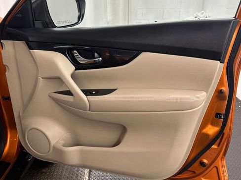 Used 2017 Nissan Rogue SL w/ SL Premium Package AWD/4WD image 33