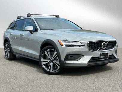 New 2026 Volvo V60 B5 Cross Country Plus w/ Climate Package