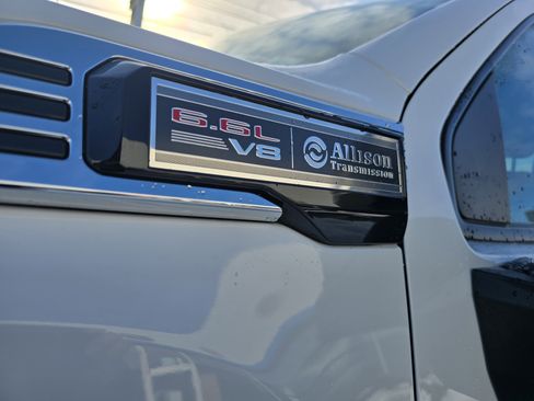 Used 2024 GMC Sierra 2500 Pro w/ Convenience Package image 10