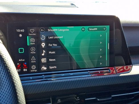 Used 2024 Volkswagen Golf R image 18