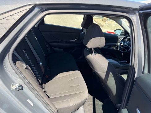 Used 2024 Hyundai Elantra SEL FWD image 15