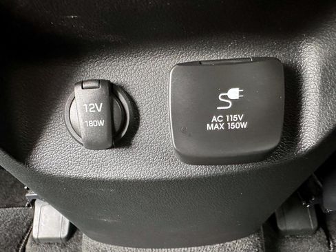 Used 2024 Hyundai Palisade Limited AWD/4WD image 16