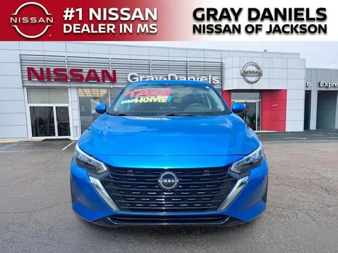 Used 2024 Nissan Sentra SV FWD image 2