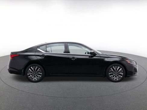 Used 2026 Nissan Altima 2.5 SV FWD image 8