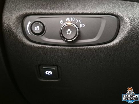 Used 2024 Chevrolet Blazer LT w/ Sound & Technology Package FWD image 18