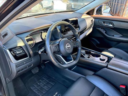 Used 2023 Nissan Rogue SL w/ SL Premium Package image 8