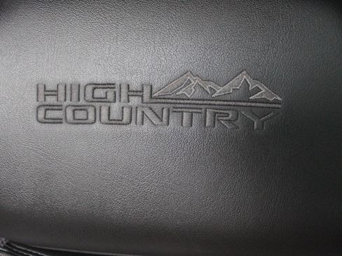 Used 2020 Chevrolet Silverado 2500 High Country w/ Technology Package AWD/4WD image 22