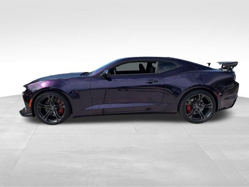 Used 2021 Chevrolet Camaro SS RWD image 4