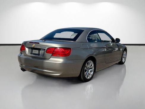 Used 2011 BMW 328i Convertible RWD image 3