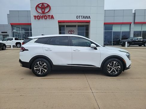Used 2023 Kia Sportage EX FWD image 4