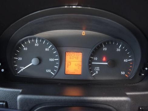 Used 2017 Mercedes-Benz Sprinter 2500 image 36