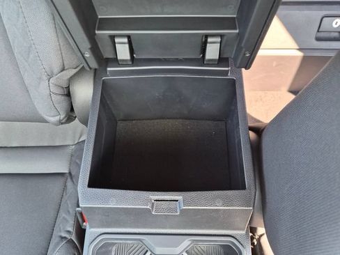 Used 2025 Toyota Tacoma SR AWD/4WD image 30