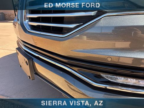 Used 2015 Lincoln Navigator 2WD image 12