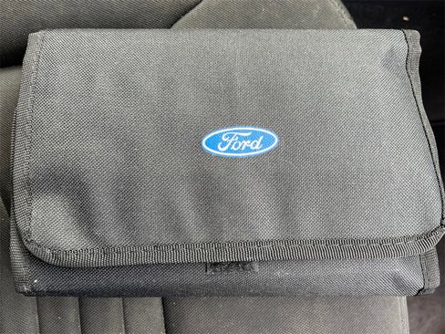 Used 2020 Ford Explorer XLT w/ Comfort Package image 32