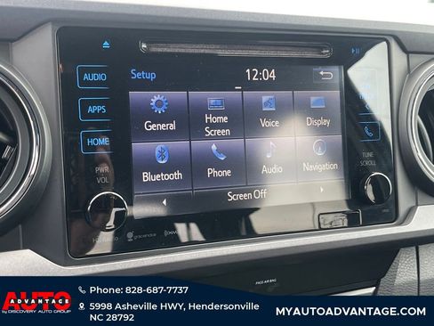 Used 2019 Toyota Tacoma TRD Off-Road AWD/4WD image 13