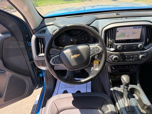 Used 2022 Chevrolet Colorado Z71 AWD/4WD image 23