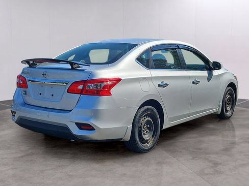 Used 2016 Nissan Sentra S FWD image 4