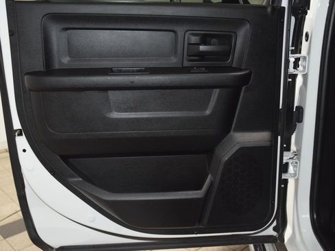 Used 2017 RAM 2500 Tradesman w/ Chrome Appearance Group AWD/4WD image 43
