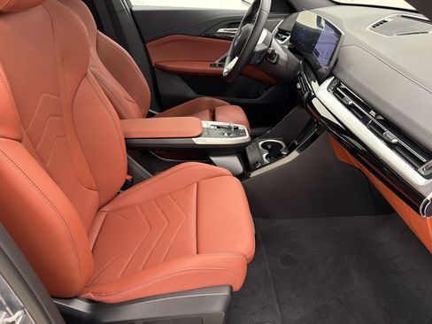 New 2026 BMW X2 xDrive28i AWD/4WD image 19