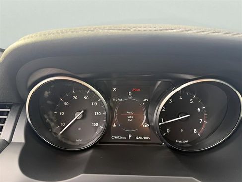 Used 2018 Land Rover Range Rover Evoque SE image 13