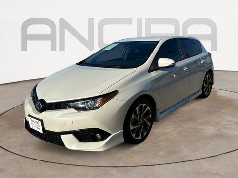 Used 2018 Toyota Corolla iM FWD image 6