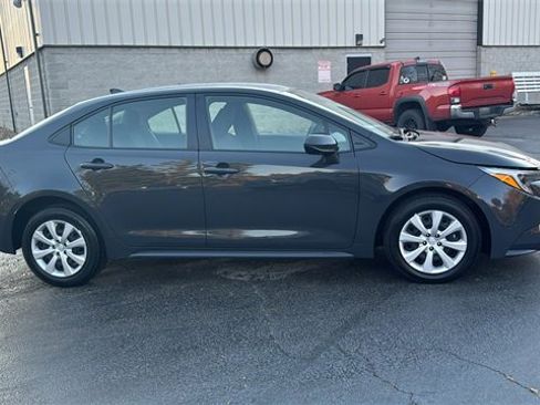 Used 2024 Toyota Corolla LE image 28