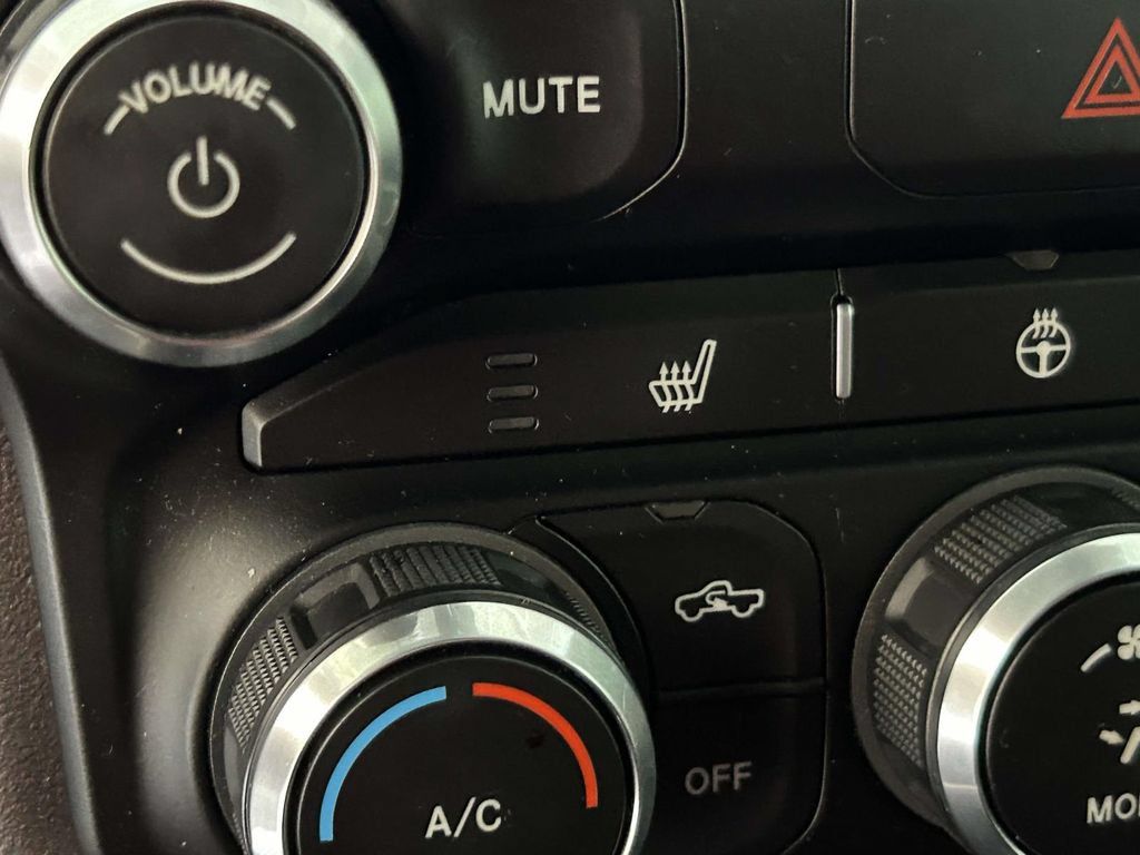 Used 2020 RAM 1500 Big Horn AWD/4WD image 25