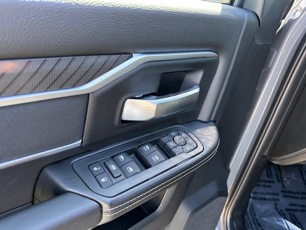 New 2026 RAM 3500 Big Horn AWD/4WD image 20