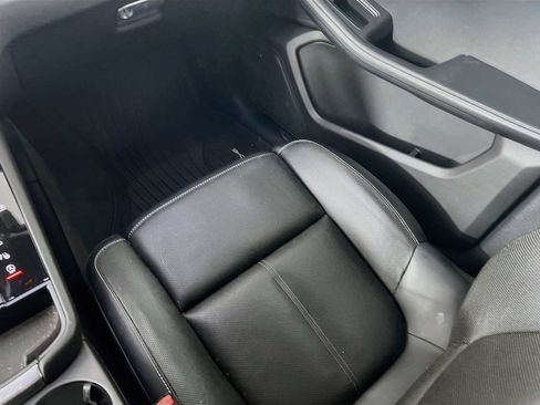 Certified 2024 Porsche Macan S AWD/4WD image 26
