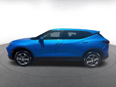 Used 2025 Chevrolet Blazer LT FWD image 7
