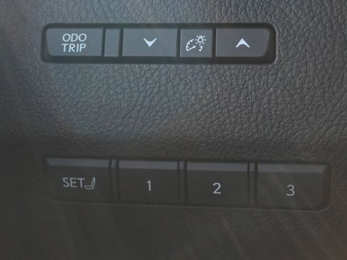 Used 2026 Lexus GX 550 w/ Accessory Package (2T) image 32