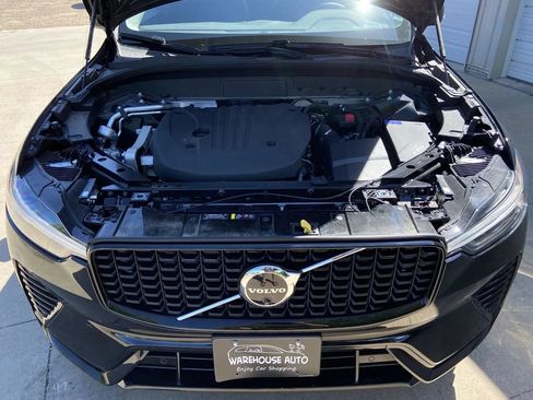 Used 2025 Volvo XC60 B5 Plus AWD/4WD image 27