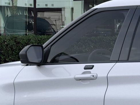 New 2026 Ford Explorer Active w/ Active Comfort Package image 20