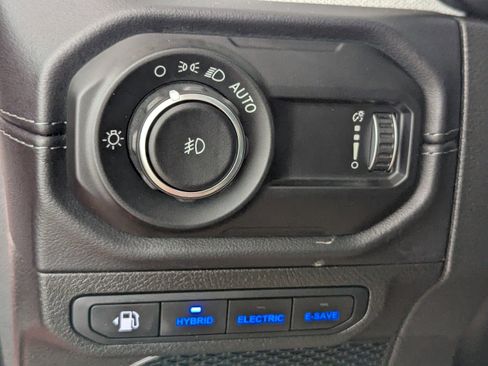 Used 2025 Jeep Wrangler Sahara w/ Safety Group AWD/4WD image 46