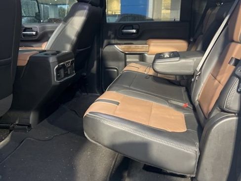 Used 2023 Chevrolet Silverado 2500 High Country w/ Z71 Off-Road Package image 8