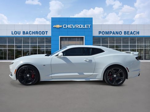 Used 2021 Chevrolet Camaro SS RWD image 4